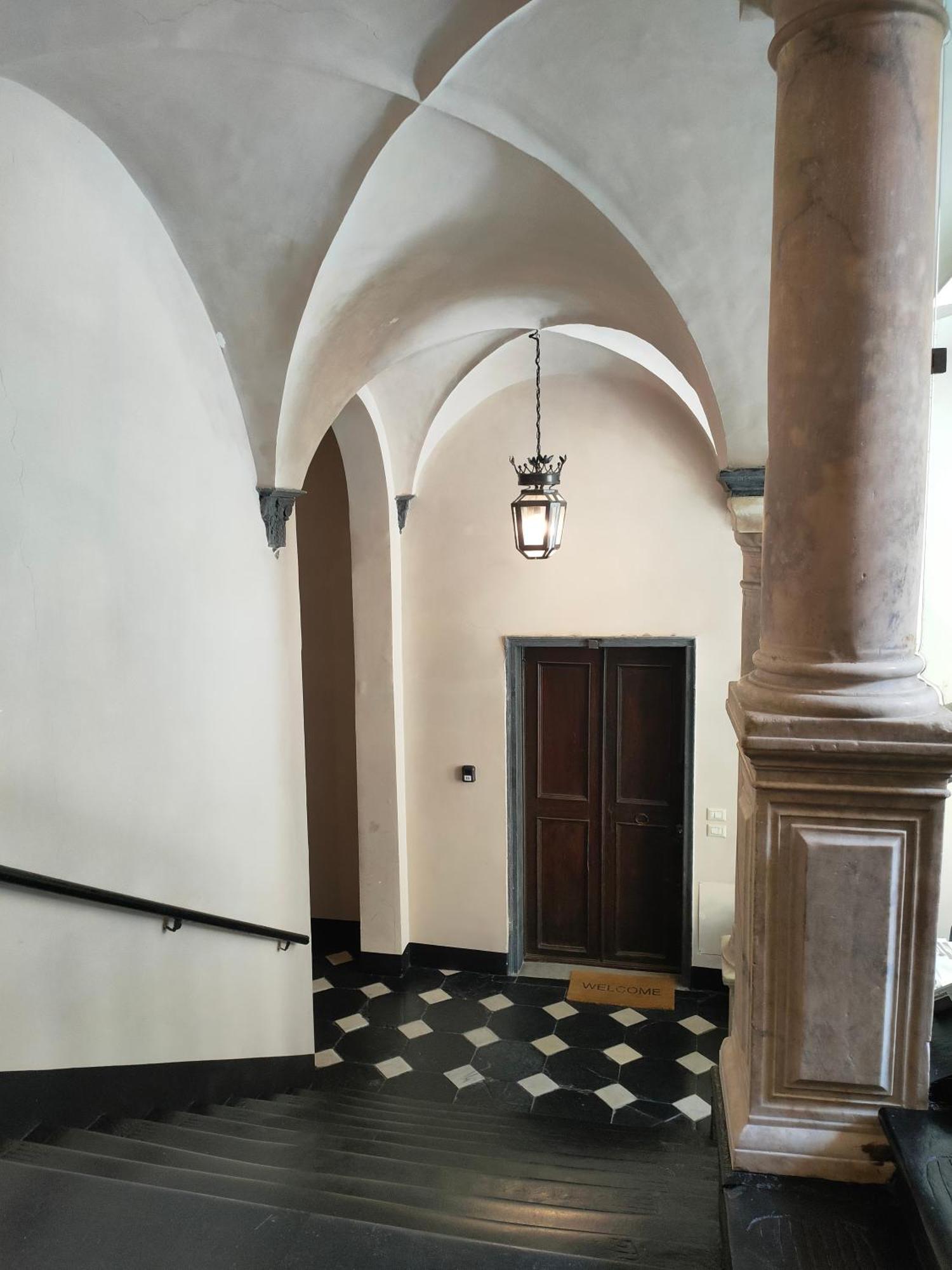 Ponte Calvi Apartment Genoa